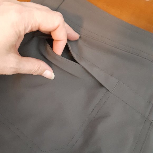 Eddie Bauer Dark Smoke Gray or Stone Adventure Skort - Picture 12 of 16